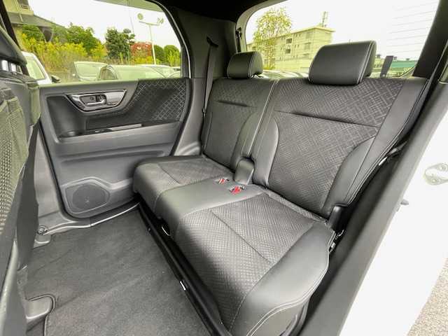 ホンダ Ｎ ＷＧＮ カスタム G SSパッケージ 静岡県 2017(平29)年 1.2万km プレミアムホワイトパールⅡ ●純正ナビ/(CD/DVD/Bluetooth/iPod)/(ギャザズ/VXM-184Ci)/●ハーフレザーシート/●バックカメラ/●クルーズコントロール/●シティブレーキアクティブシステム/●フォグランプ/●オートライト/●革巻きステアリング/●ステアリングスイッチ/●ETC/●前方ドライブレコーダー/●電動格納ウィンカーミラー/●スマートキー/●プッシュスタート/●ドアバイザー/●純正フロアマット/●純正14インチアルミホイール/●ダブル＋サイド＋カーテンSRS＋ABS/●保証書/●車両取扱説明書/●ナビ取扱説明書