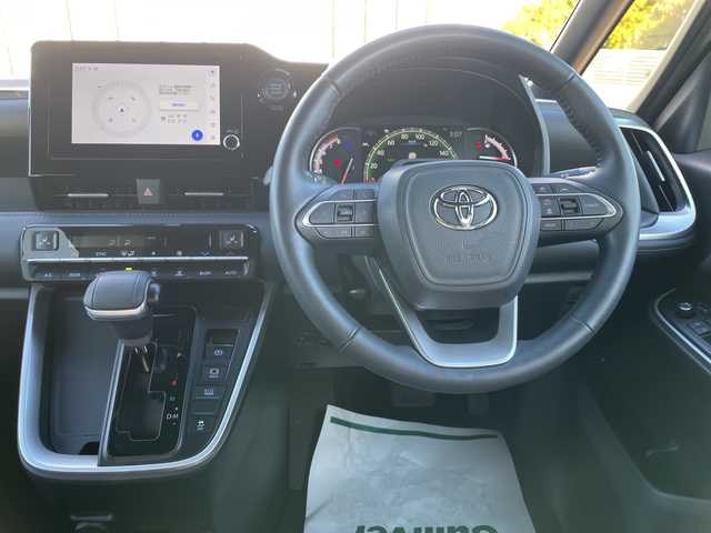 トヨタ ヴォクシー S－Z 大阪府 2024(令6)年 1.8万km アティチュードブラックマイカ トヨタ・セーフティ・センス/・アダプティクブクルーズコントロール/・プリクラッシュセーフティー/・レーントレーシングアシスト/・クリアランスソナー/・レーンディパーチャーアラート/・パーキングサポートブレーキー/・オートマチックハイビーム/・ブラインドスポットモニター/・ロードサインアシスト/純正ナビ/・Bluetooth/USB/Miracast/主要装備/・バックカメラ/・両側パワースライドドア/・オートホールド/・ヘッドライトレベライザー/・ハーフレザーシート/・シートヒーター/・ウォークスルー/・LEDヘッドライト/・ドライブレコーダー/・ETC2.0