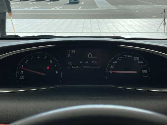 トヨタ シエンタ G 愛知県 2015(平27)年 4.3万km レッドマイカM 純正ナビ　SDカードなし/両側パワースライドドア/バックカメラ/LEDヘッドライト/オートマチックハイビーム/ETC/衝突軽減システム/フルセグ/CD DVD/Bluetooth/ステアリングスイッチ/スマートキー/プッシュスタート