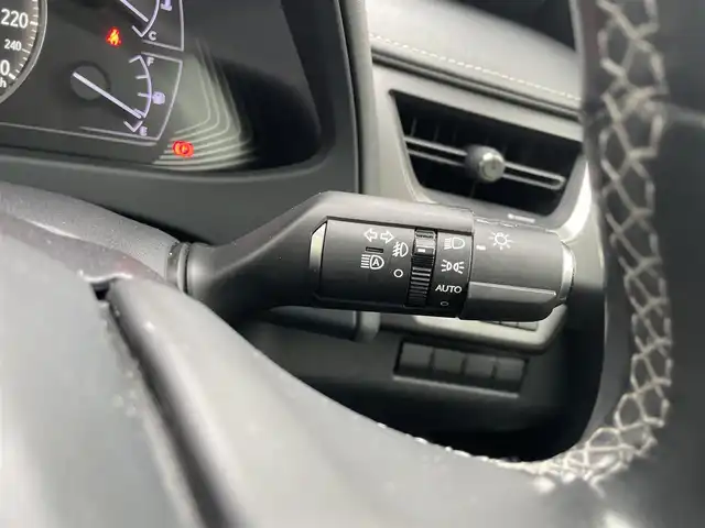 レクサス ＵＸ 200 富山県 2019(平31)年 4.7万km グラファイトブラックガラスフレーク サンルーフ/メーカーナビ/フルセグＴＶ/Ｂｌｕｅｔｏｏｔｈ/ＤＶＤ再生/コーナーセンサー/前後ドライブレコーダー/レーダークルコン/レーンキープアシスト/パワーバックドア/衝突軽減ブレーキ