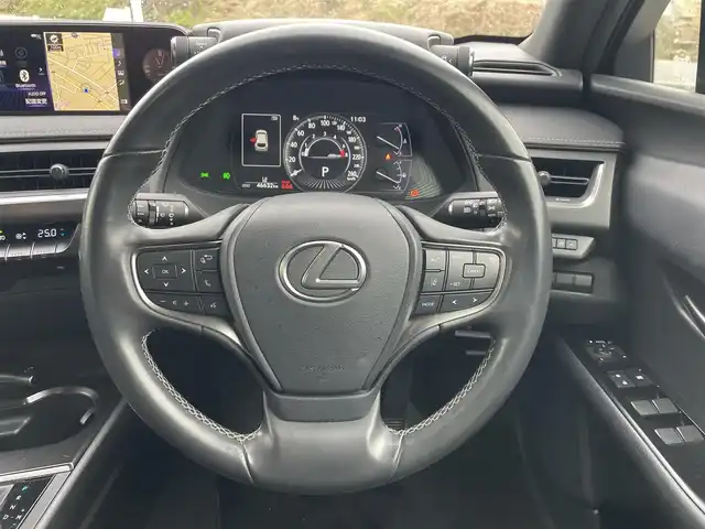 レクサス ＵＸ 200 富山県 2019(平31)年 4.7万km グラファイトブラックガラスフレーク サンルーフ/メーカーナビ/フルセグＴＶ/Ｂｌｕｅｔｏｏｔｈ/ＤＶＤ再生/コーナーセンサー/前後ドライブレコーダー/レーダークルコン/レーンキープアシスト/パワーバックドア/衝突軽減ブレーキ