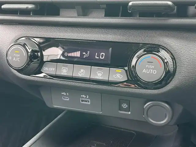 日産 ノート X 長崎県 2021(令3)年 1.5万km ビビットブルー / スーパーブラック 2トーン /純正メーカーナビ/ (フルセグTV BT Apple Car Play)//アラウンドビューモニター//バックカメラ//レーダークルーズコントロール//ブラインドスポットモニター//プロパイロット//ETC2.0//オートライト//LEDヘッドライト//コーナーセンサー//AUTOHOLD//EVモード//プッシュスタート