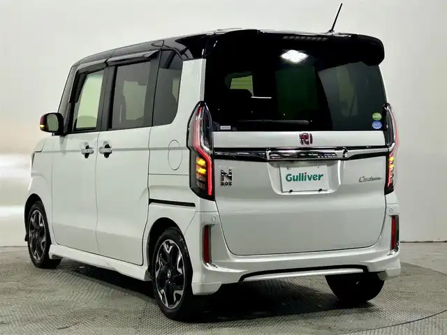 ホンダ Ｎ ＢＯＸ G L ターボ ホンダセンシング 大阪府 2020(令2)年 3.8万km プラチナホワイトパール 純正8インチナビ/バックカメラ/Bluetooth/フルセグTV/DVD再生/ホンダセンシング/・衝突軽減ブレーキ/・レーダークルーズコントロール/・レーンキープアシスト/前後ドライブレコーダー/両側パワースライドドア/パドルシフト/シートヒーター/ビルトインETC/ステアリングスイッチ/オートライト/LEDヘッドライト