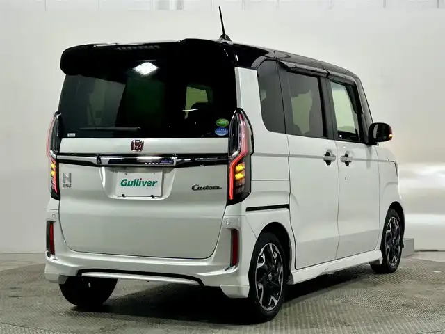 ホンダ Ｎ ＢＯＸ G L ターボ ホンダセンシング 大阪府 2020(令2)年 3.8万km プラチナホワイトパール 純正8インチナビ/バックカメラ/Bluetooth/フルセグTV/DVD再生/ホンダセンシング/・衝突軽減ブレーキ/・レーダークルーズコントロール/・レーンキープアシスト/前後ドライブレコーダー/両側パワースライドドア/パドルシフト/シートヒーター/ビルトインETC/ステアリングスイッチ/オートライト/LEDヘッドライト