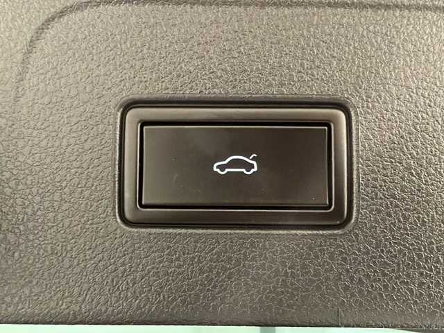 フォルクスワーゲン パサート ヴァリアント TDI ハイライン 新潟県 2018(平30)年 3.8万km ディープブラックパールエフェクト メーカーオプション/テクノロジーパッケージ/-ダイナミックライトアシスト/-アラウンドビューカメラ/-パークアシスト/-アクティブインフォディスプレイ/-電子制御式ディファレンシャルロック”XDS”/セールスポイント/バーチャルコックピット/クルーズコントロール/D席/N席パワーシート/D席/N席シートヒーター/電動リアゲート