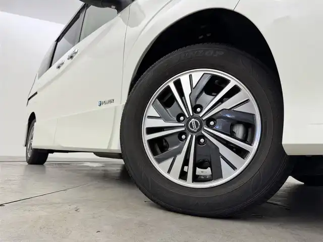 日産 セレナ e－パワー ハイウェイスター V 福岡県 2020(令2)年 2.9万km ホワイト 純正ナビ（フルセグＴＶ、ＢＴ）　/ビルトインＥＴＣ　/デジタルルームミラー　/前後ドライブレコーダー　/アラウンドビューモニター　/プロパイロット　/両側パワースライドドア　/クルーズコントロール　/コーナーセンサー