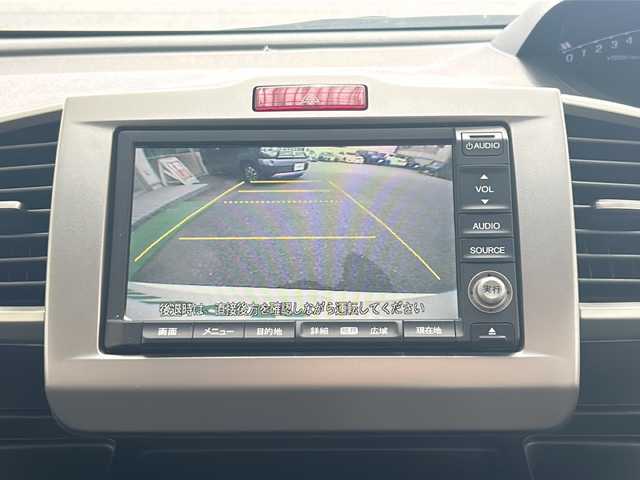 ホンダ フリード ハイブリット ジャストセレクション 高知県 2013(平25)年 9.4万km ホワイトオーキッドパール 純正ナビ/・フルセグTV/・CD/DVD/・バックカメラ/ETC/前後ドラレコ/クルコン/両側パワースライドドア/７人乗り/オートライト/純正フロアマット/リモコンキー/ハーフレザーシート