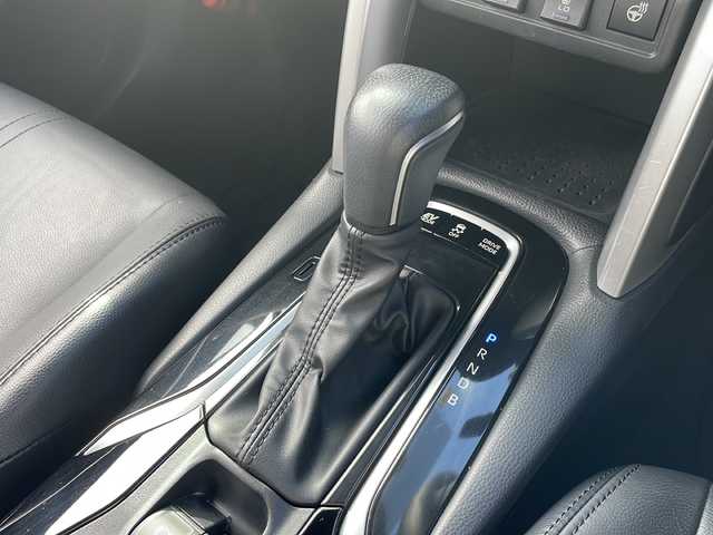 トヨタ カローラ クロス ハイブリッド Z 富山県 2023(令5)年 6.7万km アティチュードブラックマイカ 禁煙車/ワンオーナー/純正ディスプレイオーディオ/BlueToth/バックカメラ/トヨタセーフティセンス/レーダークルーズコントロール/レーンキープアシスト/衝突軽減ブレーキ/コーナーセンサー/パーキングアシスト/純正アルミホイール/純正フロアマット/電動リアゲート/ルーフレール/シートヒーター/パワーシート/ＥＴＣ/オートライト/オートマチックハイビーム/プッシュスタート/スマートキー/スペアキー/保証書・記録簿/取扱説明書