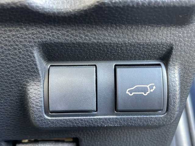 トヨタ カローラ クロス ハイブリッド Z 富山県 2023(令5)年 6.7万km アティチュードブラックマイカ 禁煙車/ワンオーナー/純正ディスプレイオーディオ/BlueToth/バックカメラ/トヨタセーフティセンス/レーダークルーズコントロール/レーンキープアシスト/衝突軽減ブレーキ/コーナーセンサー/パーキングアシスト/純正アルミホイール/純正フロアマット/電動リアゲート/ルーフレール/シートヒーター/パワーシート/ＥＴＣ/オートライト/オートマチックハイビーム/プッシュスタート/スマートキー/スペアキー/保証書・記録簿/取扱説明書