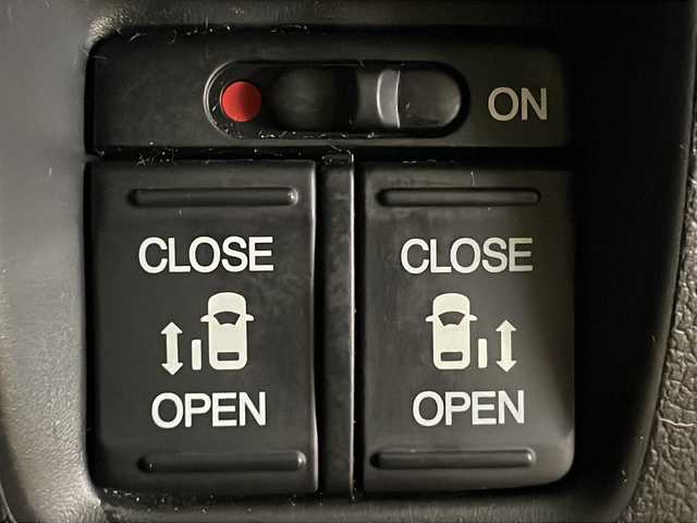 ホンダ Ｎ ＢＯＸ カスタム ターボ SSブラックSパッケージ 広島県 2016(平28)年 4.8万km クリスタルブラックパール 禁煙車/carrozzeriaナビ/バックカメラ/シートヒーター/ＥＴＣ/両側パワースライドドア/クルーズコントロール/パドルシフト/チップアップシート/衝突被害軽減/踏み間違い防止/フォグランプ/オートライト/純正15インチアルミホイール(165/55/R15)/エアバッグ(運転席/助手席/サイド/カーテン)