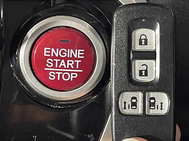 ホンダ Ｎ ＢＯＸ カスタム ターボ SSブラックSパッケージ 広島県 2016(平28)年 4.8万km クリスタルブラックパール 禁煙車/carrozzeriaナビ/バックカメラ/シートヒーター/ＥＴＣ/両側パワースライドドア/クルーズコントロール/パドルシフト/チップアップシート/衝突被害軽減/踏み間違い防止/フォグランプ/オートライト/純正15インチアルミホイール(165/55/R15)/エアバッグ(運転席/助手席/サイド/カーテン)