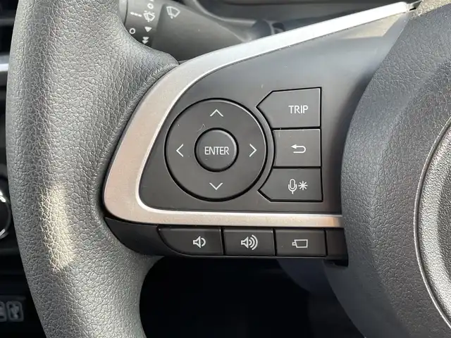 ダイハツ ロッキー G 愛知県 2021(令3)年 6.7万km ブラックマイカメタリック/コンパーノレッド 純正ディスプレイオーディオ/Bluetooth　バックカメラ　全方位カメラ　フルセグTV/ドライブレコーダー/シートヒーター/純正アルミホイール/純正フロアマット/ETC/スペアキー有/ACC/レーンキープアシスト/コーナーセンサー