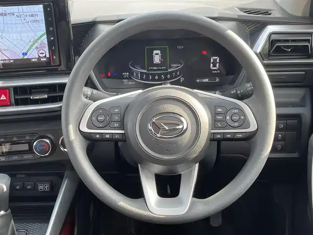 ダイハツ ロッキー G 愛知県 2021(令3)年 6.7万km ブラックマイカメタリック/コンパーノレッド 純正ディスプレイオーディオ/Bluetooth　バックカメラ　全方位カメラ　フルセグTV/ドライブレコーダー/シートヒーター/純正アルミホイール/純正フロアマット/ETC/スペアキー有/ACC/レーンキープアシスト/コーナーセンサー