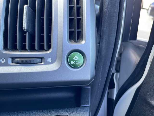 ホンダ ステップワゴン スパーダ Z 三重県 2013(平25)年 14.2万km ホワイトオーキッドパール 純正9インチナビ/バックカメラ/両側パワースライドドア/スペアキー/アイドリングストップ/ECON/横滑り防止装置/革巻きステアリング/パドルシフト/オートライト/フォグランプ/MTモード付AT/純正フロアマット/純正AW/ドアバイザー/電動格納ウィンカーミラー/フルセグTV/CD.DVD再生/禁煙車