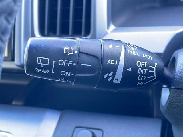 ホンダ ステップワゴン スパーダ Z 三重県 2013(平25)年 14.2万km ホワイトオーキッドパール 純正9インチナビ/バックカメラ/両側パワースライドドア/スペアキー/アイドリングストップ/ECON/横滑り防止装置/革巻きステアリング/パドルシフト/オートライト/フォグランプ/MTモード付AT/純正フロアマット/純正AW/ドアバイザー/電動格納ウィンカーミラー/フルセグTV/CD.DVD再生/禁煙車