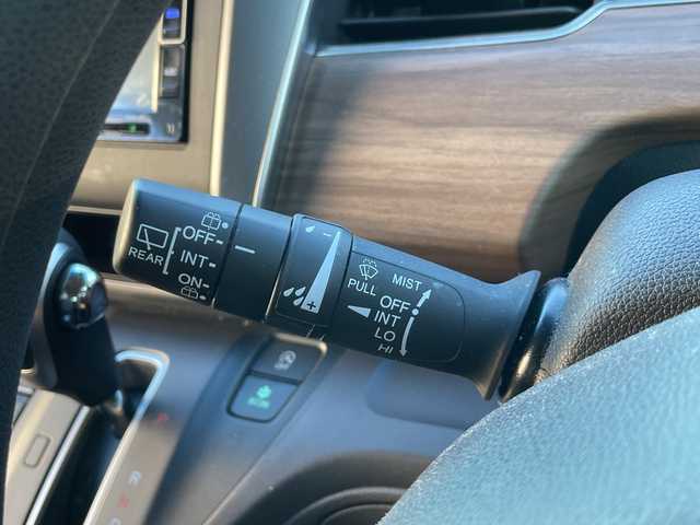 ホンダ フリード G ホンダセンシング 千葉県 2020(令2)年 5.6万km クリスタルブラックパール ナビVXM-204VFi　バックカメラ　両側パワースライドドア　シートヒーター　DVD　BT　USB　レーダークルーズ　ETC　LEDライト　オートライト　ホンダセンシング　スマートキー