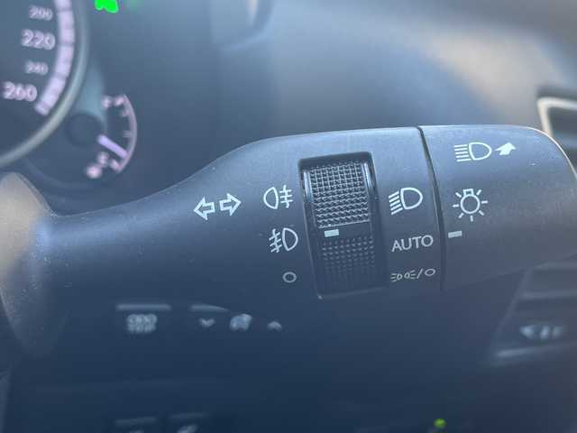 レクサス ＮＸ 300 Fスポーツ 高知県 2020(令2)年 3.4万km ホワイトノーヴァガラスフレーク メーカーナビ/【AM/FM/CD/DVD/SD/USB/BT/フルセグTV】/アラウンドビューモニター/3眼LEDヘッドライト/オートハイビーム/レクサスセーフティ・レーダークルーズコントロール/ブラインドスポットモニター/パワーバックドア/前席シートヒーター＆エアシート/前席パワーシート/ステアリングヒーター/パドルシフト/ステアリングスイッチ/電動格納ミラー/電動パーキングブレーキ/ホールド機能/前後ドラレコ