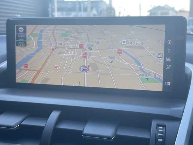 レクサス ＮＸ 300 Fスポーツ 高知県 2020(令2)年 3.4万km ホワイトノーヴァガラスフレーク メーカーナビ/【AM/FM/CD/DVD/SD/USB/BT/フルセグTV】/アラウンドビューモニター/3眼LEDヘッドライト/オートハイビーム/レクサスセーフティ・レーダークルーズコントロール/ブラインドスポットモニター/パワーバックドア/前席シートヒーター＆エアシート/前席パワーシート/ステアリングヒーター/パドルシフト/ステアリングスイッチ/電動格納ミラー/電動パーキングブレーキ/ホールド機能/前後ドラレコ
