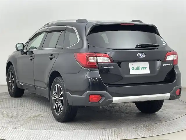 スバル アウトバック ベース 道央・札幌 2015(平27)年 7万km クリスタルブラックシリカ ・４WD/・社外メモリナビ（AVIC-RZ０９）/　CD/DVD/BT/フルセグ/・バックカメラ/・ビルトインETC/・アイサイト/・衝突軽減ブレーキ/・レーダークルーズコントロール/・レーンキープアシスト/・横滑り防止装置/・アイドリングストップ/・ヒルスタートアシスト/・X-MODE/・全席シートヒーター/・前席パワーシート/・運転席シートメモリー/・純正フロアマット/・LEDヘッドライト/・フォグライト（F/R）/・スマートキー/・プッシュスタート