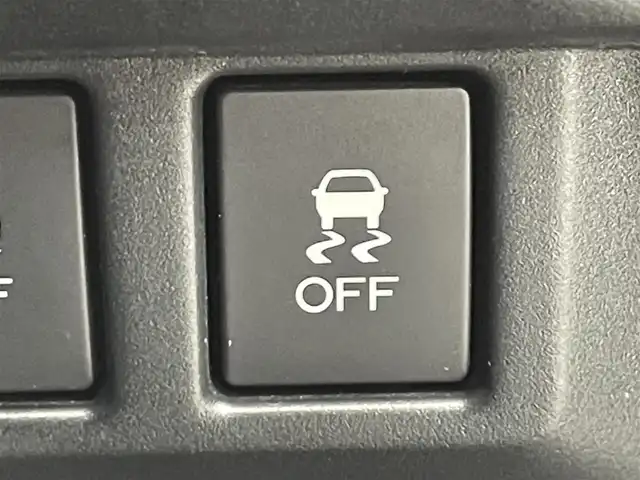 スバル アウトバック ベース 道央・札幌 2015(平27)年 7万km クリスタルブラックシリカ ・４WD/・社外メモリナビ（AVIC-RZ０９）/　CD/DVD/BT/フルセグ/・バックカメラ/・ビルトインETC/・アイサイト/・衝突軽減ブレーキ/・レーダークルーズコントロール/・レーンキープアシスト/・横滑り防止装置/・アイドリングストップ/・ヒルスタートアシスト/・X-MODE/・全席シートヒーター/・前席パワーシート/・運転席シートメモリー/・純正フロアマット/・LEDヘッドライト/・フォグライト（F/R）/・スマートキー/・プッシュスタート