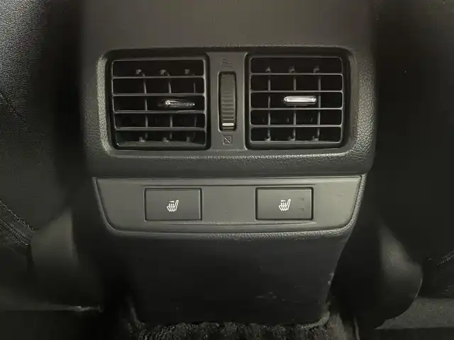 スバル アウトバック ベース 道央・札幌 2015(平27)年 7万km クリスタルブラックシリカ ・４WD/・社外メモリナビ（AVIC-RZ０９）/　CD/DVD/BT/フルセグ/・バックカメラ/・ビルトインETC/・アイサイト/・衝突軽減ブレーキ/・レーダークルーズコントロール/・レーンキープアシスト/・横滑り防止装置/・アイドリングストップ/・ヒルスタートアシスト/・X-MODE/・全席シートヒーター/・前席パワーシート/・運転席シートメモリー/・純正フロアマット/・LEDヘッドライト/・フォグライト（F/R）/・スマートキー/・プッシュスタート