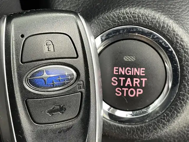 スバル アウトバック ベース 道央・札幌 2015(平27)年 7万km クリスタルブラックシリカ ・４WD/・社外メモリナビ（AVIC-RZ０９）/　CD/DVD/BT/フルセグ/・バックカメラ/・ビルトインETC/・アイサイト/・衝突軽減ブレーキ/・レーダークルーズコントロール/・レーンキープアシスト/・横滑り防止装置/・アイドリングストップ/・ヒルスタートアシスト/・X-MODE/・全席シートヒーター/・前席パワーシート/・運転席シートメモリー/・純正フロアマット/・LEDヘッドライト/・フォグライト（F/R）/・スマートキー/・プッシュスタート