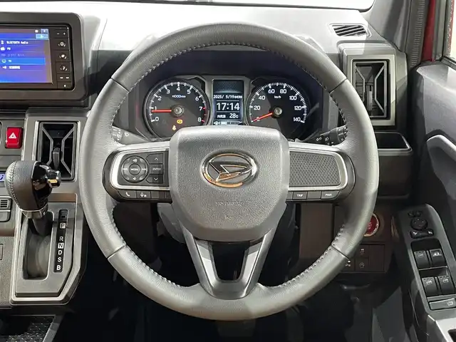 ダイハツ タフト G ダーククロムベンチャー 愛知県 2022(令4)年 2.9万km コンパーノレッド 禁煙車/スマートアシスト/ガラスルーフ/純正SDナビ（NMZN-W72D）/・フルセグTV/・Bluetooth/・CD/DVD/・SD/・ipod/・USB/・FM/AM/バックカメラ/前後ドラレコ/シートヒーター/ＥＴＣ/ＬＥＤヘッドライト/オートライト/オートハイビーム/プッシュスタート/スマートキー/電格ミラー/アイドリングストップ