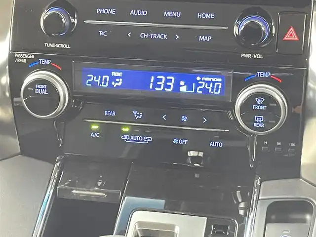 トヨタ アルファード S Cパッケージ 千葉県 2022(令4)年 1.7万km ホワイトパールクリスタルシャイン セーフティセンス/・プリクラッシュセーフティ/・レーントレーシングアラート/・ロードサインアシスト/・アダプティブハイビームシステム/・レーダークルーズコントロール/純正9インチディスプレイオーディオ/バックカメラ/フリップダウンモニター/ブラックレザーシート/快適温熱シート/エグゼクティブパワーシート/パワーバックドア/スマートキー/プッシュスタート/純正17インチAW