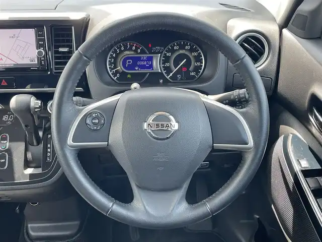 日産 デイズ ルークス ハイウェイスターX 滋賀県 2019(令1)年 0.7万km オーシャンブルーP 純正ナビ/(BT/フルセグ/CD/DVD/AUX)/片側電動スライドドア/ETC2.0/衝突軽減システム/レーンキープアシスト/アイドリングストップ/盗難防止装置/LEDヘッドライト/オートマチックハイビーム/コーナーセンサー/取扱説明書