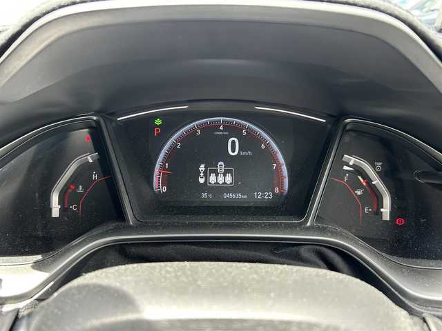 ホンダ シビック ハッチバック 静岡県 2019(平31)年 4.6万km ホワイトオーキッドパール ユーザー買取車両/純正SDナビ（VXM-194VFi）/【FM/AM/BT/CD/DVD/地デジTV】/純正LEDライト/純正18インチAW/クルーズコントロール/エンジンスタートボタン/バックカメラ/ドライブレコーダー（前後）/ETC/純正フロアマット/横滑り防止装置/レーンアシスト/コーナーセンサー/衝撃被害軽減システム/MTモード付AT/スタットレスタイヤ×4/シートヒーター/アイドリングストップ