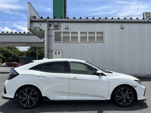 ホンダ シビック ハッチバック 静岡県 2019(平31)年 4.6万km ホワイトオーキッドパール ユーザー買取車両/純正SDナビ（VXM-194VFi）/【FM/AM/BT/CD/DVD/地デジTV】/純正LEDライト/純正18インチAW/クルーズコントロール/エンジンスタートボタン/バックカメラ/ドライブレコーダー（前後）/ETC/純正フロアマット/横滑り防止装置/レーンアシスト/コーナーセンサー/衝撃被害軽減システム/MTモード付AT/スタットレスタイヤ×4/シートヒーター/アイドリングストップ