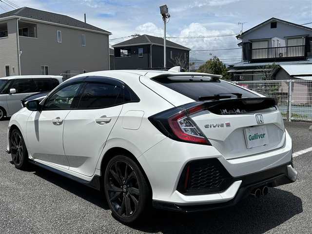 ホンダ シビック ハッチバック 静岡県 2019(平31)年 4.6万km ホワイトオーキッドパール ユーザー買取車両/純正SDナビ（VXM-194VFi）/【FM/AM/BT/CD/DVD/地デジTV】/純正LEDライト/純正18インチAW/クルーズコントロール/エンジンスタートボタン/バックカメラ/ドライブレコーダー（前後）/ETC/純正フロアマット/横滑り防止装置/レーンアシスト/コーナーセンサー/衝撃被害軽減システム/MTモード付AT/スタットレスタイヤ×4/シートヒーター/アイドリングストップ