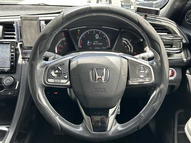 ホンダ シビック ハッチバック 静岡県 2019(平31)年 4.6万km ホワイトオーキッドパール ユーザー買取車両/純正SDナビ（VXM-194VFi）/【FM/AM/BT/CD/DVD/地デジTV】/純正LEDライト/純正18インチAW/クルーズコントロール/エンジンスタートボタン/バックカメラ/ドライブレコーダー（前後）/ETC/純正フロアマット/横滑り防止装置/レーンアシスト/コーナーセンサー/衝撃被害軽減システム/MTモード付AT/スタットレスタイヤ×4/シートヒーター/アイドリングストップ