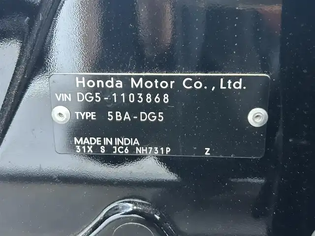 ホンダ ＷＲ－Ｖ Z 静岡県 2025(令7)年 0.1千km クリスタルブラックパール 登録時走行距離22km/Honda SENSING/Honda CONNECT for Gathers＋ナビ装着用スペシャルパッケージ/LEDフォグライト/本革巻ステアリングホイール＋セレクトレバー/アームレスト付センターコンソールボックス/リアセンターアームレスト(ドリンクホルダー付)/パーセルカバー/コンビシート(プライムスムースＸファブリック)/17インチアルミホイール(ベルリナブラック＋切削)/フルLEDヘッドライト〈デイタイムランニングランプ付〉（マニュアルレベリング/オートライトコントロール機構付）/パドルシフト/サイドカーテンエアバッグ