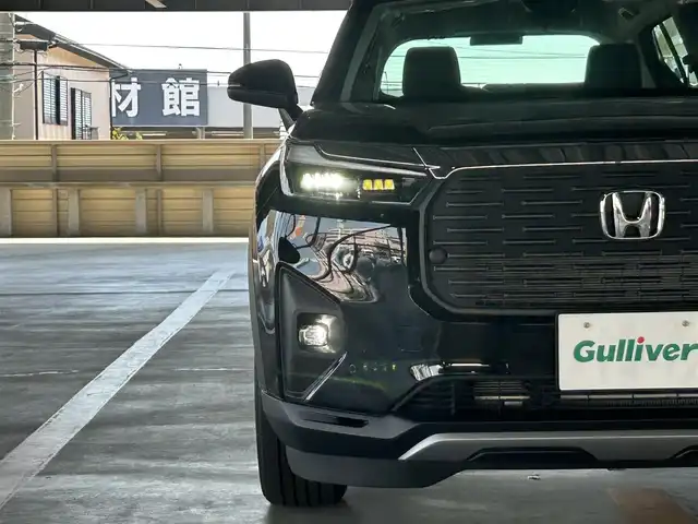 ホンダ ＷＲ－Ｖ Z 静岡県 2025(令7)年 0.1千km クリスタルブラックパール 登録時走行距離22km/Honda SENSING/Honda CONNECT for Gathers＋ナビ装着用スペシャルパッケージ/LEDフォグライト/本革巻ステアリングホイール＋セレクトレバー/アームレスト付センターコンソールボックス/リアセンターアームレスト(ドリンクホルダー付)/パーセルカバー/コンビシート(プライムスムースＸファブリック)/17インチアルミホイール(ベルリナブラック＋切削)/フルLEDヘッドライト〈デイタイムランニングランプ付〉（マニュアルレベリング/オートライトコントロール機構付）/パドルシフト/サイドカーテンエアバッグ