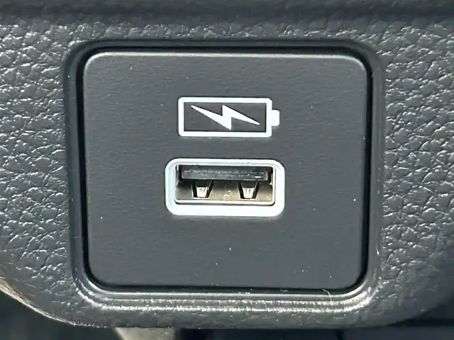 ホンダ ＷＲ－Ｖ Z 静岡県 2025(令7)年 0.1千km クリスタルブラックパール 登録時走行距離22km/Honda SENSING/Honda CONNECT for Gathers＋ナビ装着用スペシャルパッケージ/LEDフォグライト/本革巻ステアリングホイール＋セレクトレバー/アームレスト付センターコンソールボックス/リアセンターアームレスト(ドリンクホルダー付)/パーセルカバー/コンビシート(プライムスムースＸファブリック)/17インチアルミホイール(ベルリナブラック＋切削)/フルLEDヘッドライト〈デイタイムランニングランプ付〉（マニュアルレベリング/オートライトコントロール機構付）/パドルシフト/サイドカーテンエアバッグ