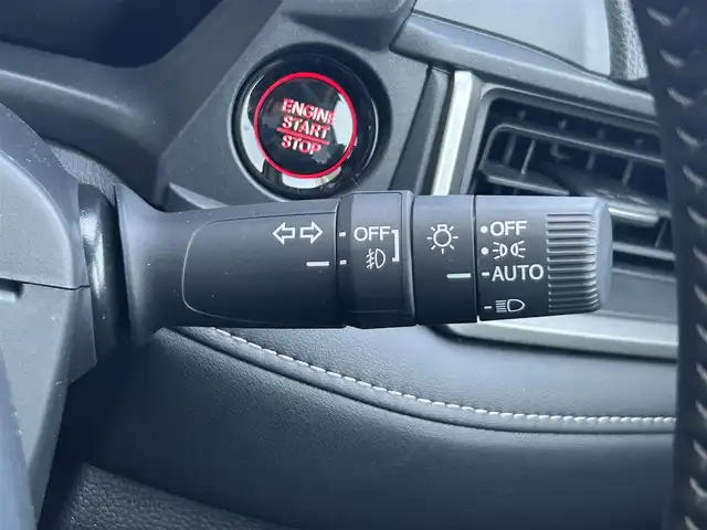 ホンダ ＷＲ－Ｖ Z 静岡県 2025(令7)年 0.1千km クリスタルブラックパール 登録時走行距離22km/Honda SENSING/Honda CONNECT for Gathers＋ナビ装着用スペシャルパッケージ/LEDフォグライト/本革巻ステアリングホイール＋セレクトレバー/アームレスト付センターコンソールボックス/リアセンターアームレスト(ドリンクホルダー付)/パーセルカバー/コンビシート(プライムスムースＸファブリック)/17インチアルミホイール(ベルリナブラック＋切削)/フルLEDヘッドライト〈デイタイムランニングランプ付〉（マニュアルレベリング/オートライトコントロール機構付）/パドルシフト/サイドカーテンエアバッグ