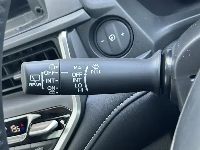ホンダ ＷＲ－Ｖ Z 静岡県 2025(令7)年 0.1千km クリスタルブラックパール 登録時走行距離22km/Honda SENSING/Honda CONNECT for Gathers＋ナビ装着用スペシャルパッケージ/LEDフォグライト/本革巻ステアリングホイール＋セレクトレバー/アームレスト付センターコンソールボックス/リアセンターアームレスト(ドリンクホルダー付)/パーセルカバー/コンビシート(プライムスムースＸファブリック)/17インチアルミホイール(ベルリナブラック＋切削)/フルLEDヘッドライト〈デイタイムランニングランプ付〉（マニュアルレベリング/オートライトコントロール機構付）/パドルシフト/サイドカーテンエアバッグ