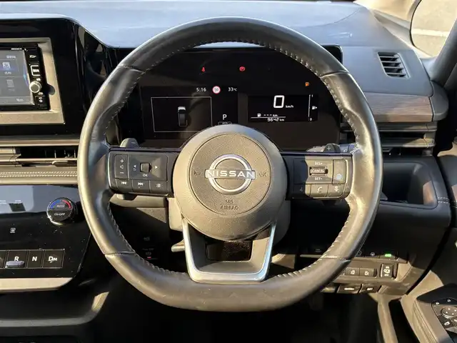 日産 セレナ ハイウェイスター V 大分県 2023(令5)年 1万km プリズムホワイト ・SDナビ(CD/DVD/SD/BT/USB)/・アラウンドビューモニター/・フルセグテレビ/・両側パワースライドドア/・プロパイロット/・エマージェンシーブレーキ/・コーナーセンサー/・ブラインドスポットモニター/・ドライブレコーダー/・オートハイビーム/・ブレーキホールド/・デジタルインナーミラー/・ステアリングリモコン/・パドルシフト/・スマートキー