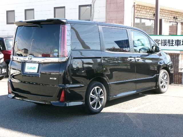 トヨタ ノア Si ダブルバイビーⅡ 長崎県 2019(令1)年 8.6万km ブラック 【 Toyota Safety Sense 】/・プリクラッシュセーフティ/・レーンディパーチャーアラート/・オートマチックハービーム/・先行車発進告知機能/ワンオーナー/純正10インチSDナビ/・フルセグテレビ/・バックカメラ/・Bluetooth/・USB/・DVD再生可能/純正12.1インチフリップダウン/ハーフレザーシート/両側パワースライドドア/クルーズコントロール/クリアランスソナー/オートライト/LEDヘッドライト/オートリトラミラー/シートバックテーブル/リアサンシェード/ビルトインETC/スマートキー2個/純正フロアマット/純正16AW/純正フロアマット