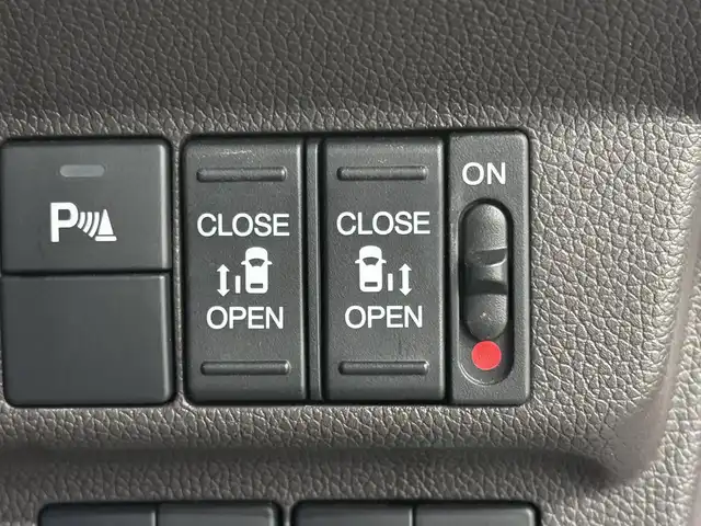 ホンダ フリード＋ G ホンダセンシング 三重県 2020(令2)年 1.4万km プラチナホワイトパール ガソリン/FF/インパネCVT/純正 7インチナビ VXM-204VFi/（CD/DVD/FM/AM/TV/iPod/SD/MusicRack/USB/Bluetooth/AUX）/バックカメラ/両側パワースライドドア/ドライブレコーダー 前後/ビルトイン ETC/Honda SENSING/・衝突軽減ブレーキ［CMBS］/・車線維持支援システム［LKAS］/・アダプティブクルーズコントロール［ACC］/・路外逸脱抑制機能/・標識認識機能/・先行車発進お知らせ機能/・VSA（ABS＋TRC、横すべり抑制）/・【DOP】パーキングセンサーシステム/など/装備/・シートヒーター（D/N）/・オートエアコン/・オートライト/・LEDヘッドランプ/・ステアリングスイッチ/・インフォメーションディスプレイ/・ECONスイッチ/・電動格納ドアミラー/・プッシュスタート/・スマートキーx2/・保/取/ナビ取/・純正ホイールキャップ＋15インチスチールホイール/など