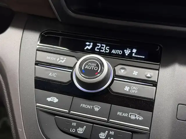 ホンダ フリード＋ G ホンダセンシング 三重県 2020(令2)年 1.4万km プラチナホワイトパール ガソリン/FF/インパネCVT/純正 7インチナビ VXM-204VFi/（CD/DVD/FM/AM/TV/iPod/SD/MusicRack/USB/Bluetooth/AUX）/バックカメラ/両側パワースライドドア/ドライブレコーダー 前後/ビルトイン ETC/Honda SENSING/・衝突軽減ブレーキ［CMBS］/・車線維持支援システム［LKAS］/・アダプティブクルーズコントロール［ACC］/・路外逸脱抑制機能/・標識認識機能/・先行車発進お知らせ機能/・VSA（ABS＋TRC、横すべり抑制）/・【DOP】パーキングセンサーシステム/など/装備/・シートヒーター（D/N）/・オートエアコン/・オートライト/・LEDヘッドランプ/・ステアリングスイッチ/・インフォメーションディスプレイ/・ECONスイッチ/・電動格納ドアミラー/・プッシュスタート/・スマートキーx2/・保/取/ナビ取/・純正ホイールキャップ＋15インチスチールホイール/など