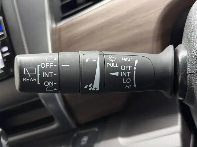 ホンダ フリード＋ G ホンダセンシング 三重県 2020(令2)年 1.4万km プラチナホワイトパール ガソリン/FF/インパネCVT/純正 7インチナビ VXM-204VFi/（CD/DVD/FM/AM/TV/iPod/SD/MusicRack/USB/Bluetooth/AUX）/バックカメラ/両側パワースライドドア/ドライブレコーダー 前後/ビルトイン ETC/Honda SENSING/・衝突軽減ブレーキ［CMBS］/・車線維持支援システム［LKAS］/・アダプティブクルーズコントロール［ACC］/・路外逸脱抑制機能/・標識認識機能/・先行車発進お知らせ機能/・VSA（ABS＋TRC、横すべり抑制）/・【DOP】パーキングセンサーシステム/など/装備/・シートヒーター（D/N）/・オートエアコン/・オートライト/・LEDヘッドランプ/・ステアリングスイッチ/・インフォメーションディスプレイ/・ECONスイッチ/・電動格納ドアミラー/・プッシュスタート/・スマートキーx2/・保/取/ナビ取/・純正ホイールキャップ＋15インチスチールホイール/など