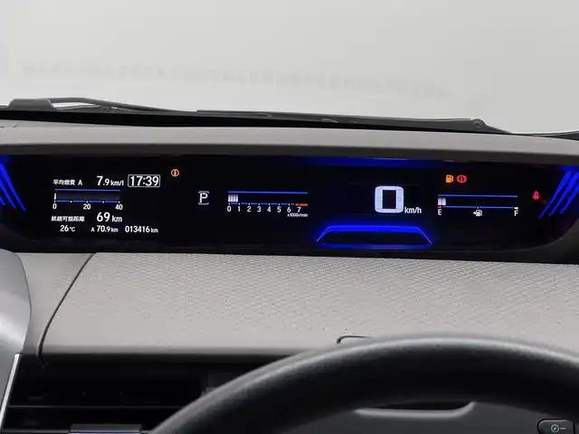 ホンダ フリード＋ G ホンダセンシング 三重県 2020(令2)年 1.4万km プラチナホワイトパール ガソリン/FF/インパネCVT/純正 7インチナビ VXM-204VFi/（CD/DVD/FM/AM/TV/iPod/SD/MusicRack/USB/Bluetooth/AUX）/バックカメラ/両側パワースライドドア/ドライブレコーダー 前後/ビルトイン ETC/Honda SENSING/・衝突軽減ブレーキ［CMBS］/・車線維持支援システム［LKAS］/・アダプティブクルーズコントロール［ACC］/・路外逸脱抑制機能/・標識認識機能/・先行車発進お知らせ機能/・VSA（ABS＋TRC、横すべり抑制）/・【DOP】パーキングセンサーシステム/など/装備/・シートヒーター（D/N）/・オートエアコン/・オートライト/・LEDヘッドランプ/・ステアリングスイッチ/・インフォメーションディスプレイ/・ECONスイッチ/・電動格納ドアミラー/・プッシュスタート/・スマートキーx2/・保/取/ナビ取/・純正ホイールキャップ＋15インチスチールホイール/など
