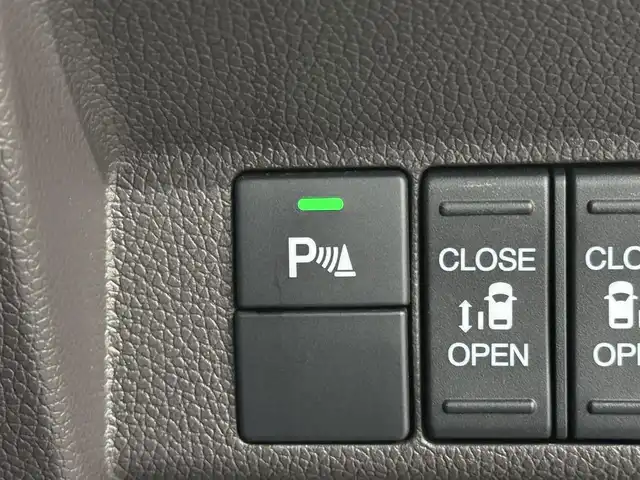 ホンダ フリード＋ G ホンダセンシング 三重県 2020(令2)年 1.4万km プラチナホワイトパール ガソリン/FF/インパネCVT/純正 7インチナビ VXM-204VFi/（CD/DVD/FM/AM/TV/iPod/SD/MusicRack/USB/Bluetooth/AUX）/バックカメラ/両側パワースライドドア/ドライブレコーダー 前後/ビルトイン ETC/Honda SENSING/・衝突軽減ブレーキ［CMBS］/・車線維持支援システム［LKAS］/・アダプティブクルーズコントロール［ACC］/・路外逸脱抑制機能/・標識認識機能/・先行車発進お知らせ機能/・VSA（ABS＋TRC、横すべり抑制）/・【DOP】パーキングセンサーシステム/など/装備/・シートヒーター（D/N）/・オートエアコン/・オートライト/・LEDヘッドランプ/・ステアリングスイッチ/・インフォメーションディスプレイ/・ECONスイッチ/・電動格納ドアミラー/・プッシュスタート/・スマートキーx2/・保/取/ナビ取/・純正ホイールキャップ＋15インチスチールホイール/など
