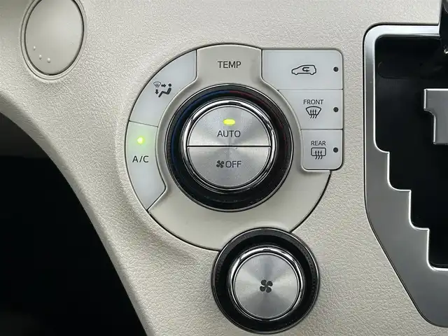 トヨタ シエンタ ハイブリッド G 兵庫県 2021(令3)年 5.4万km センシュアルレッドマイカ 純正9インチナビ/フルセグ/Bluetooth接続/CD/DVD/全方位カメラ/両側パワースライドドア/ビルトインETC/ステアリングヒーター/シートヒーター/トヨタセーフティセンス/クルーズコントロール/オートハイビーム/ヘッドライトレベライザー/ステアリングスイッチ