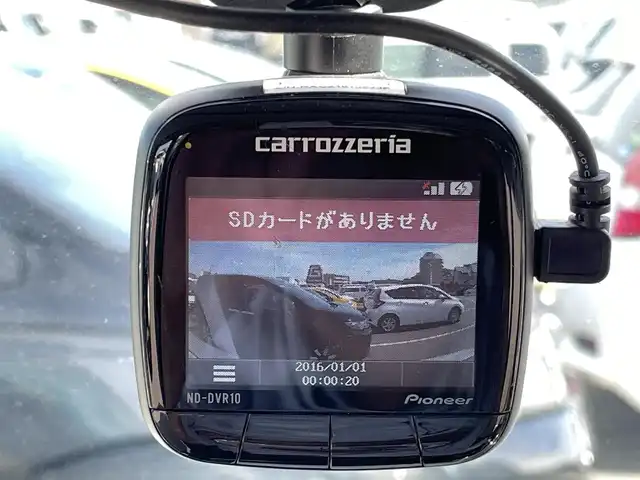 スズキ ソリオ バンディット HV MV 東京都 2020(令2)年 4.7万km ピュアホワイトP スズキセーフティサポート/・デュアルカメラブレーキサポート/・車線逸脱警報機能/・先行車発進お知らせ機能/・標識認知機能/・誤発進抑制機能/・アダプティブクルーズコントロール/・コーナーセンサー/プッシュスタート/アイドリングストップ/パドルシフト/社外ナビ/フルセグTV/ETC/ドライブレコーダー/両側パワースライドドア/運転席シートヒーター/パーソナルテーブル/後席ロールサンシェード/LEDヘッドライト/オートライト/15インチ純正アルミホイール/スマートキー