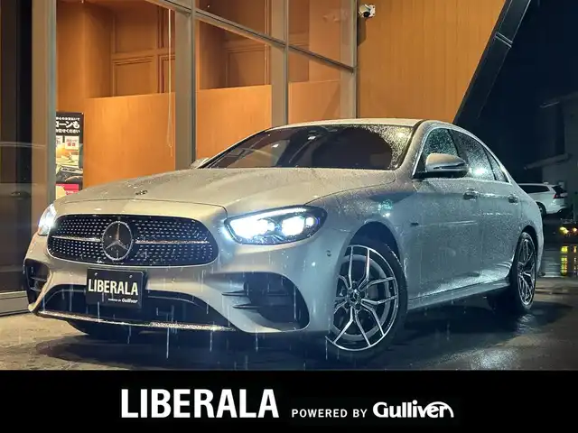 メルセデス・ベンツ Ｍ・ベンツ Ｅ３５０e スポーツ 岐阜県 2022(令4)年 1.8万km ハイテックシルバー ワンオーナー/純正HDDナビゲーション/　フルセグTV/　Bluetooth/　FM/　AM/エクスクルーシブパッケージ　/　Burmesterサウンドサウンドシステム/　ヘッドアップディスプレイ/　シートヒーター全席　　/レーダーセーフティパッケージ/　アクティブステアリングアシスト/　アクティブブラインドスポットアシスト/　アクティブレーンキーピングアシスト/　PRE-SAFE/　　アクティブブレーキアシスト/　　インパルスサイド/　　サウンド/アダプティブハイビームアシスト/360°カメラシステム/メモリー機能付きパワーシート