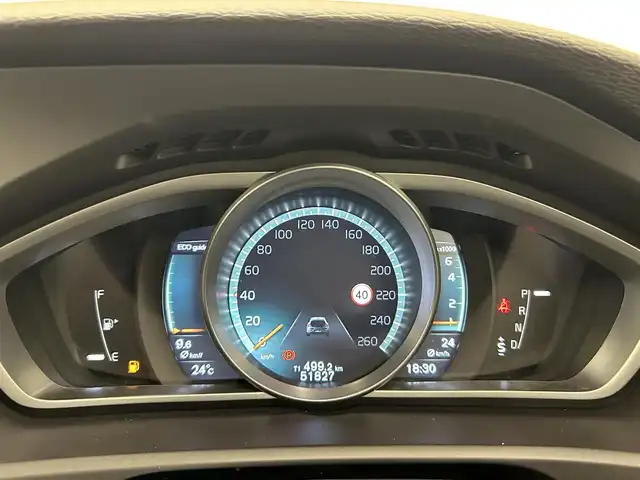 ボルボ Ｖ４０ クロスカントリー T5 AWD モメンタム 岡山県 2019(平31)年 5.2万km リッチジャバメタリック 純正ナビ（フルセグTV.BT.AM.FM.CD.DVD）/リアカメラ/純正アルミホイール18インチ/純正LEDヘッドライト/純正オーディオ/アクティブクルーズコントロール/MTモード付AT/パドルシフト/D席パワーシート/オートライト/オートベンディングライト/ETC/ドラレコ/アンビエントライト/フォグライト