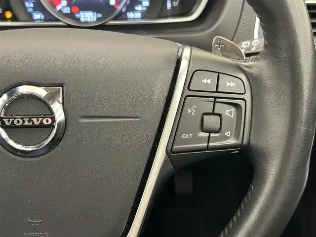 ボルボ Ｖ４０ クロスカントリー T5 AWD モメンタム 岡山県 2019(平31)年 5.2万km リッチジャバメタリック 純正ナビ（フルセグTV.BT.AM.FM.CD.DVD）/リアカメラ/純正アルミホイール18インチ/純正LEDヘッドライト/純正オーディオ/アクティブクルーズコントロール/MTモード付AT/パドルシフト/D席パワーシート/オートライト/オートベンディングライト/ETC/ドラレコ/アンビエントライト/フォグライト